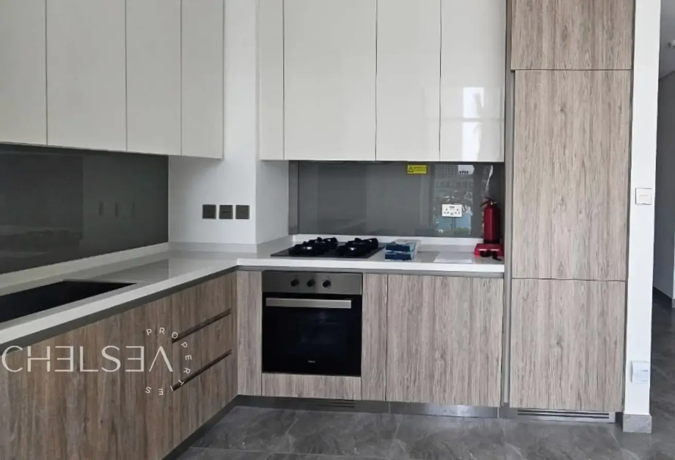 UNFURNISHED | CANAL AND POOL VIEW | PRIME LOCATION