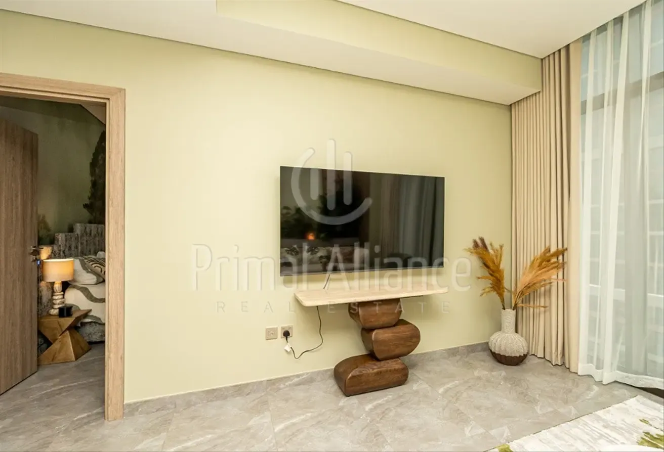 Fully Furnished | Vacant | Canal View
