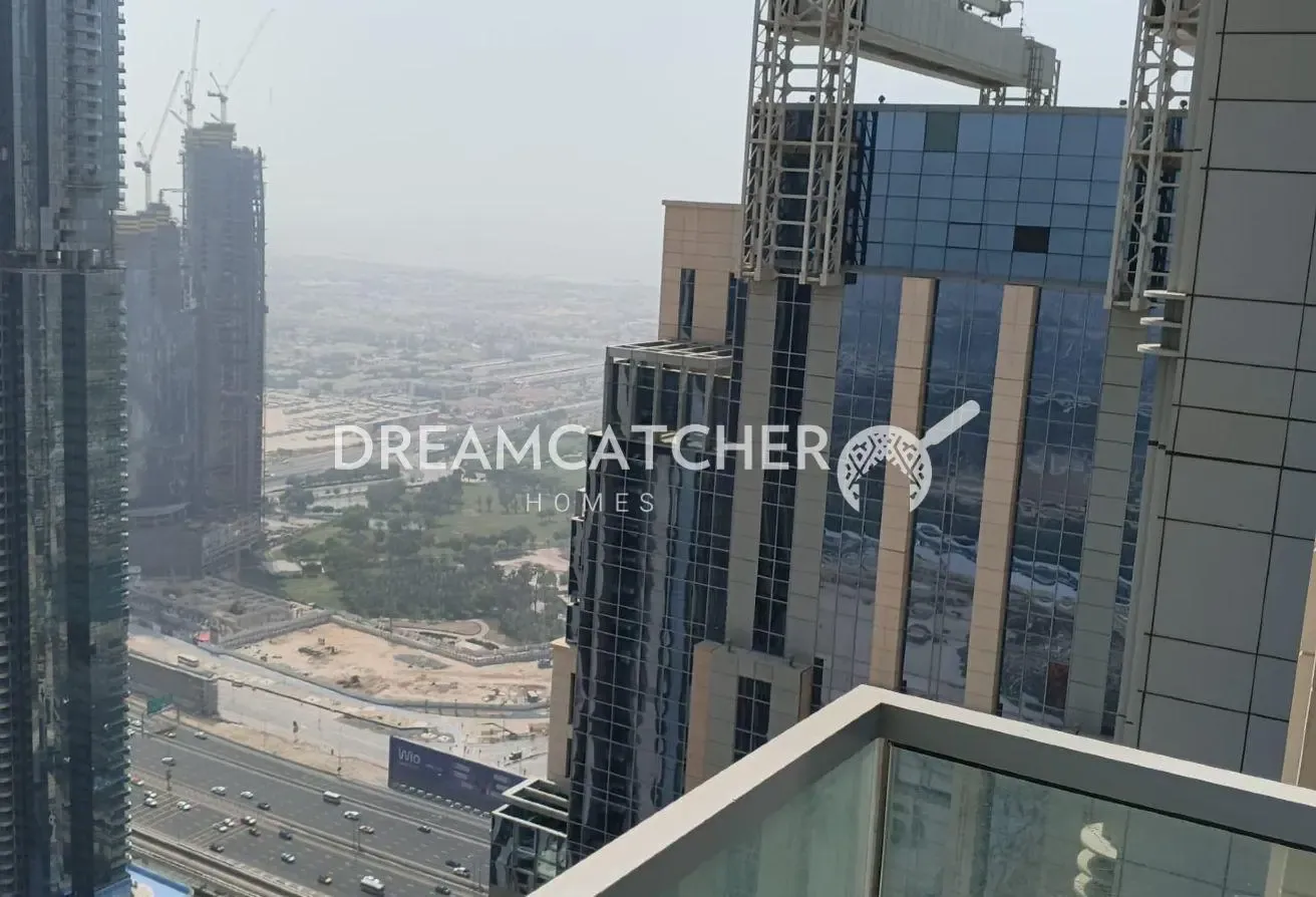 Luxury 2-Bedroom | Fully Furnished | High Floor