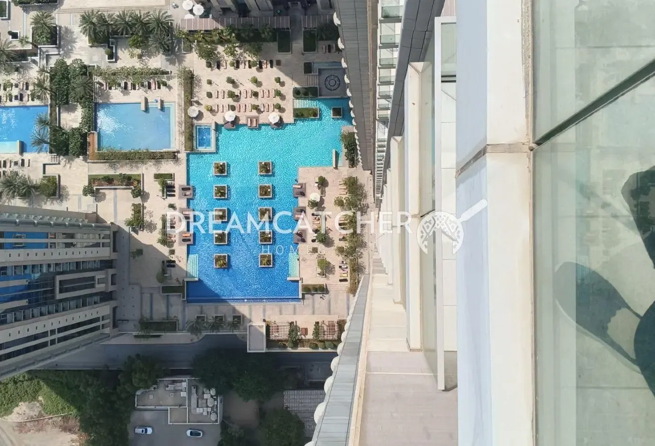 Luxury 2-Bedroom | Fully Furnished | High Floor