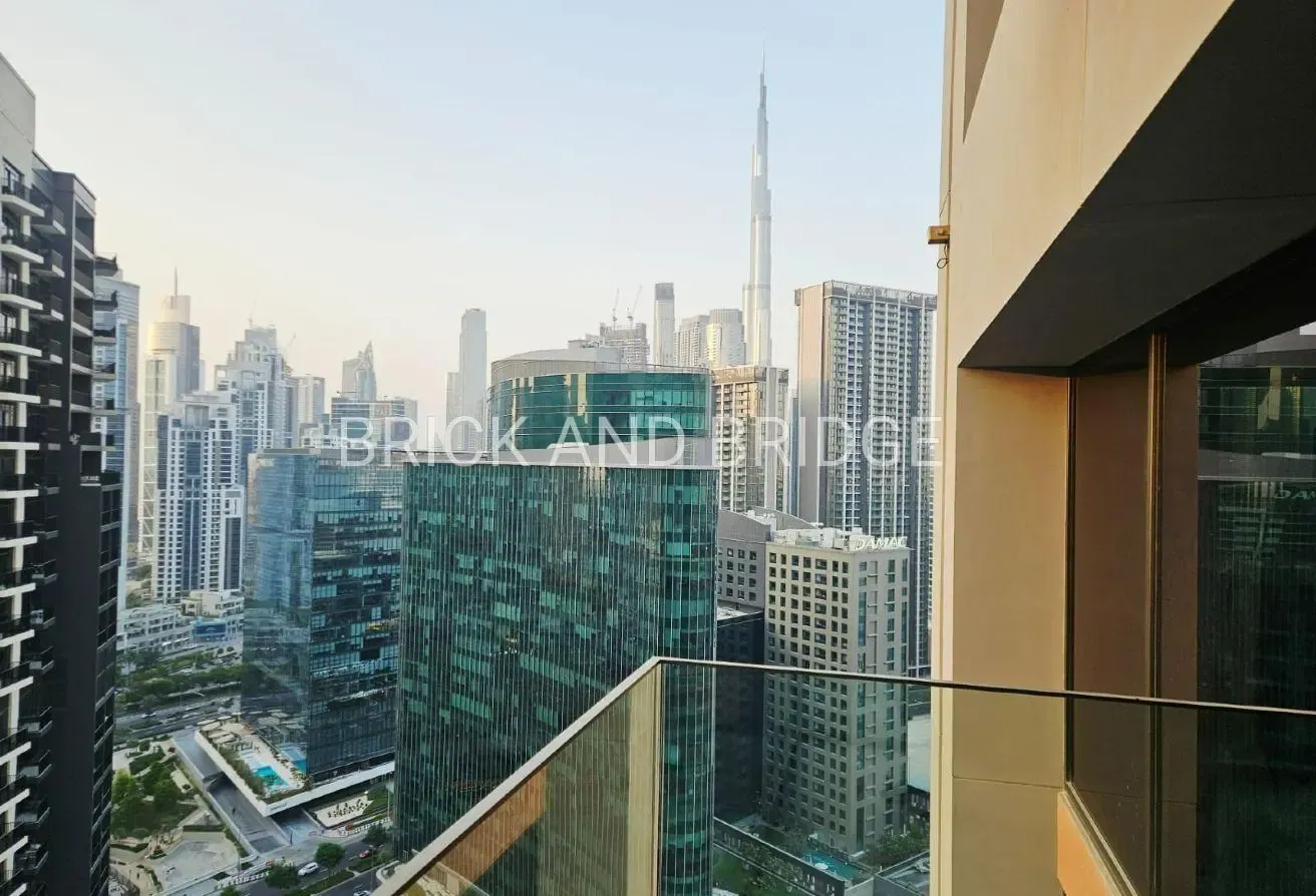 Sleek Modern 1BR | High Floor | Burj / Canal View
