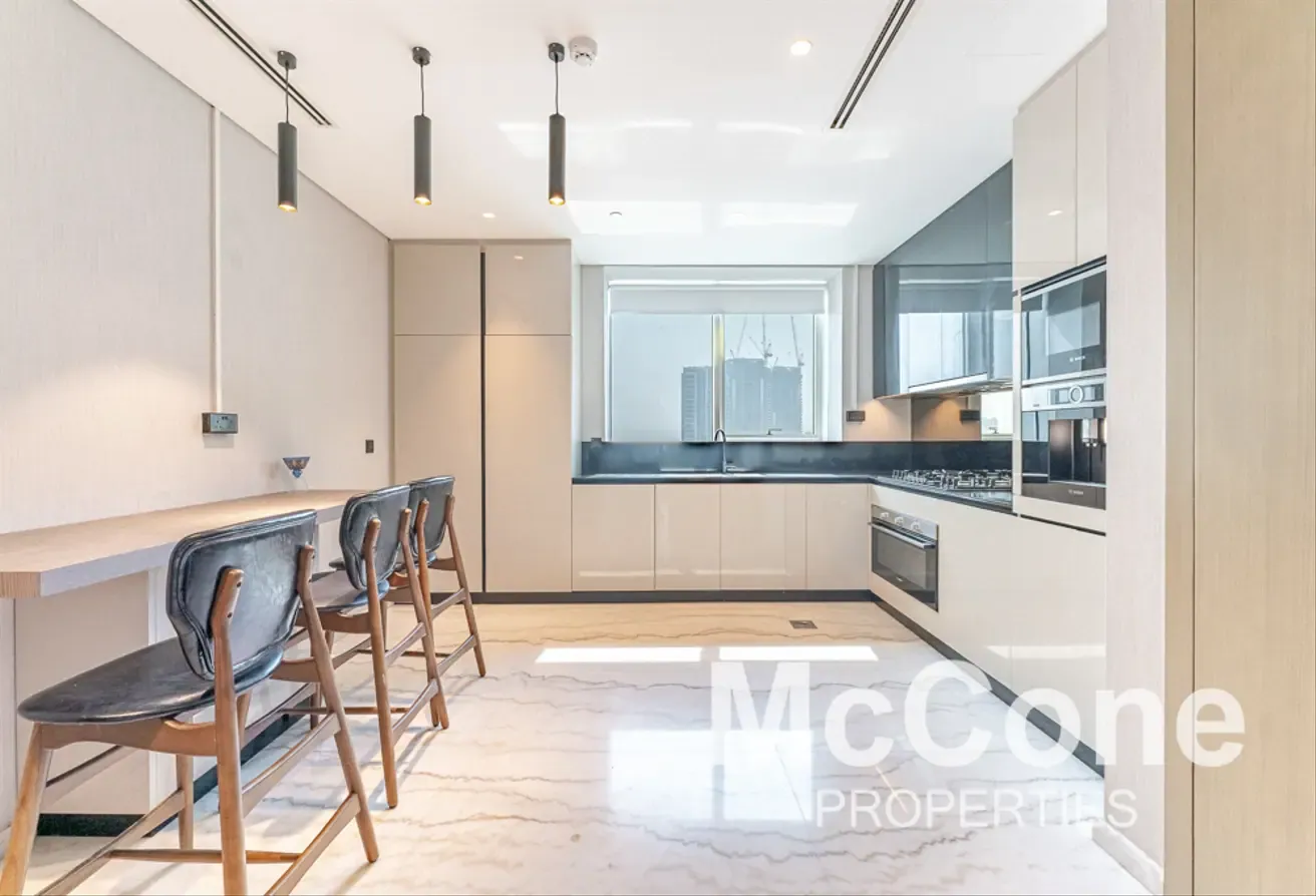 Luxury Penthouse | Burj View | Huge Layout