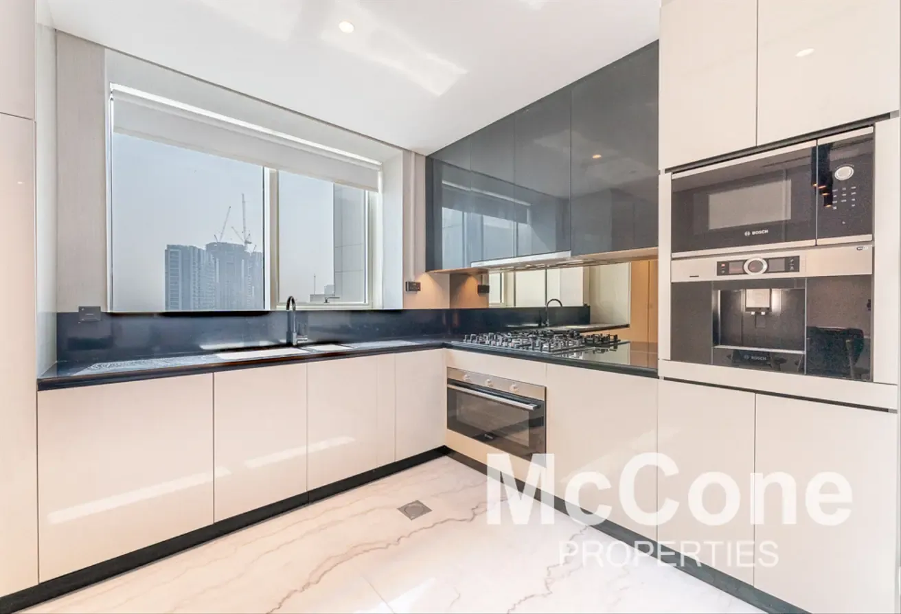 Luxury Penthouse | Burj View | Huge Layout