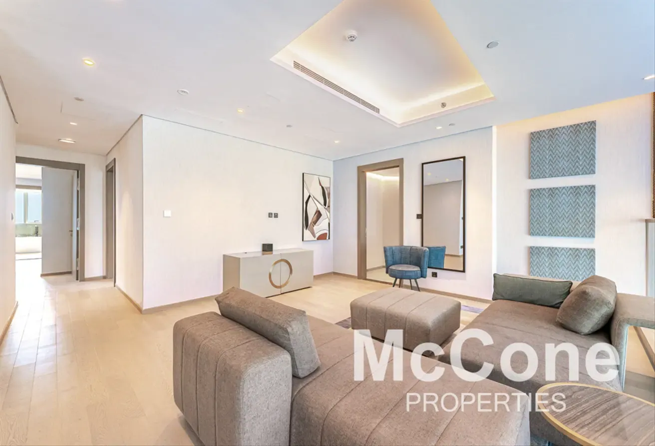 Luxury Penthouse | Burj View | Huge Layout