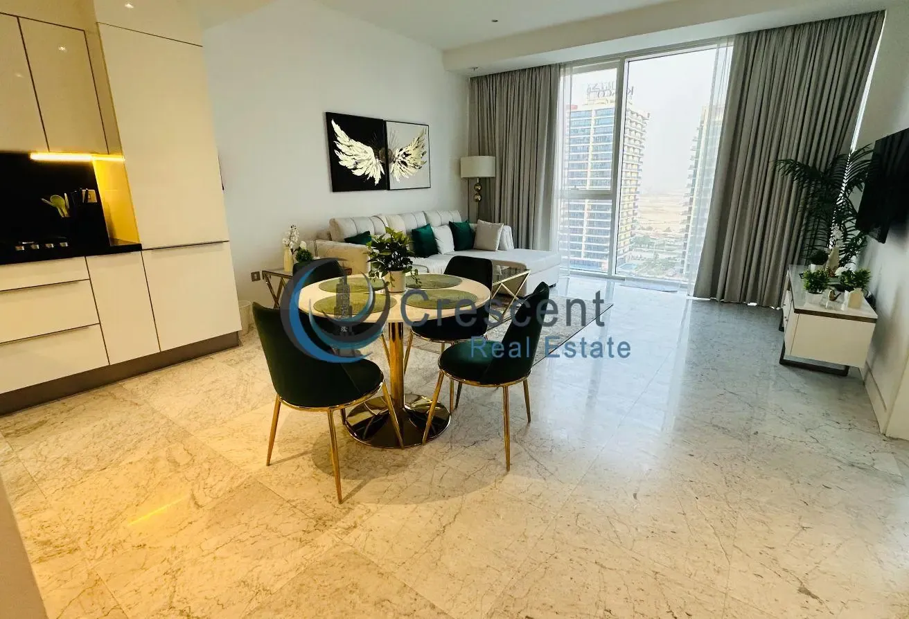1BR | Lake View | Near Downtown | The Pad