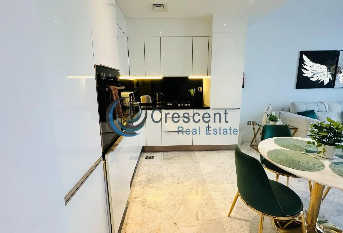 1BR | Lake View | Near Downtown | The Pad