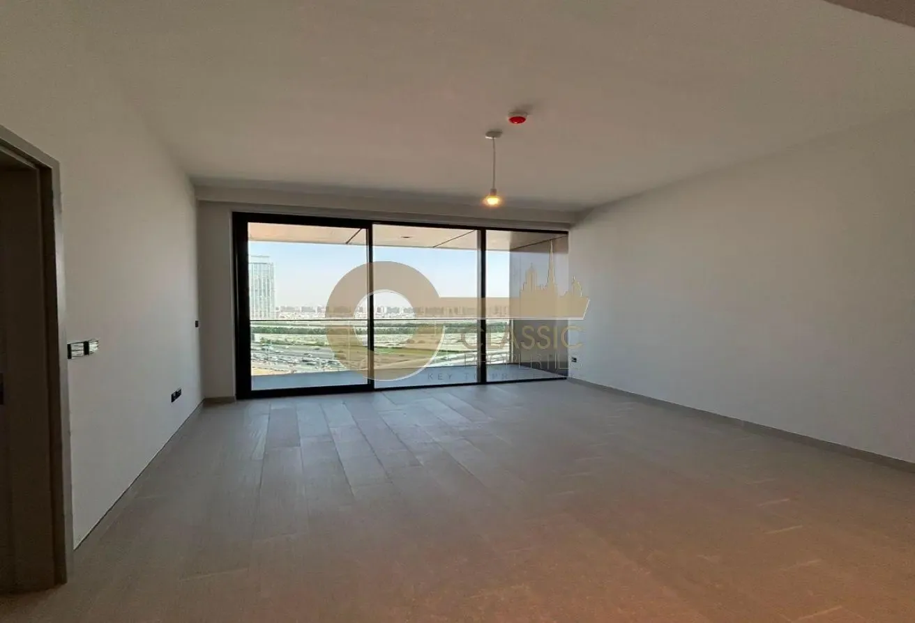 ELEGANT | LUXURY INTERIOR | SPACIOUS AREA