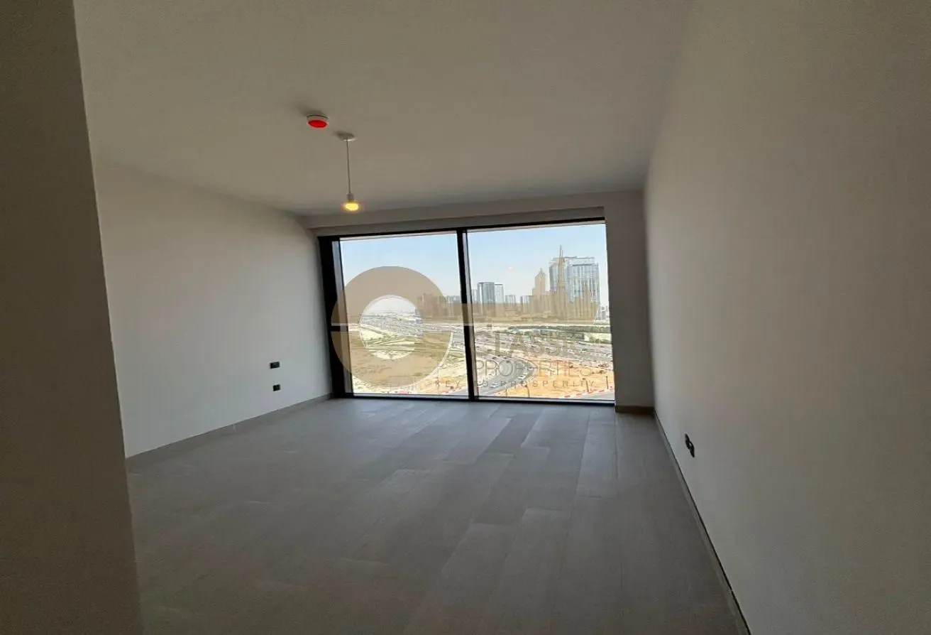 ELEGANT | LUXURY INTERIOR | SPACIOUS AREA