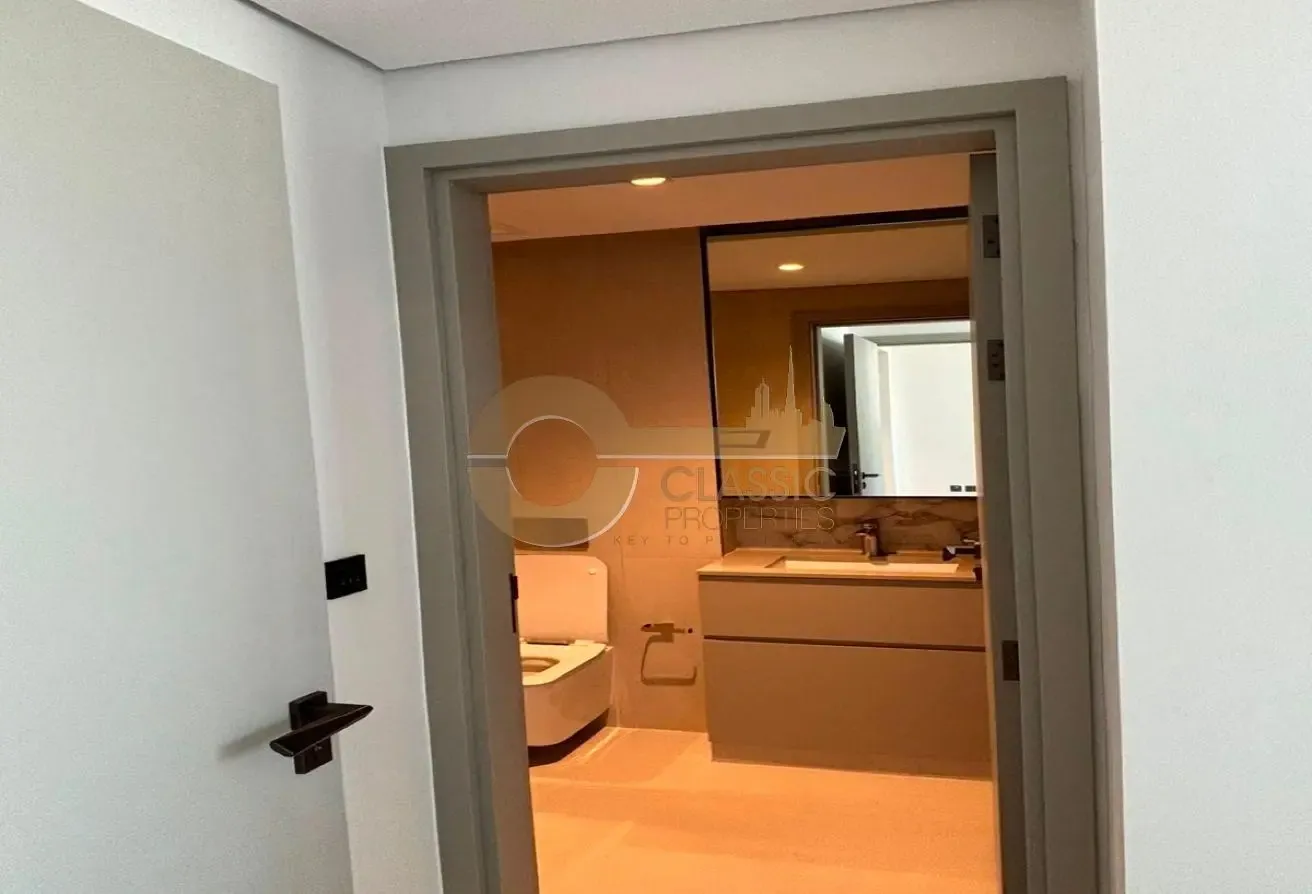 ELEGANT | LUXURY INTERIOR | SPACIOUS AREA