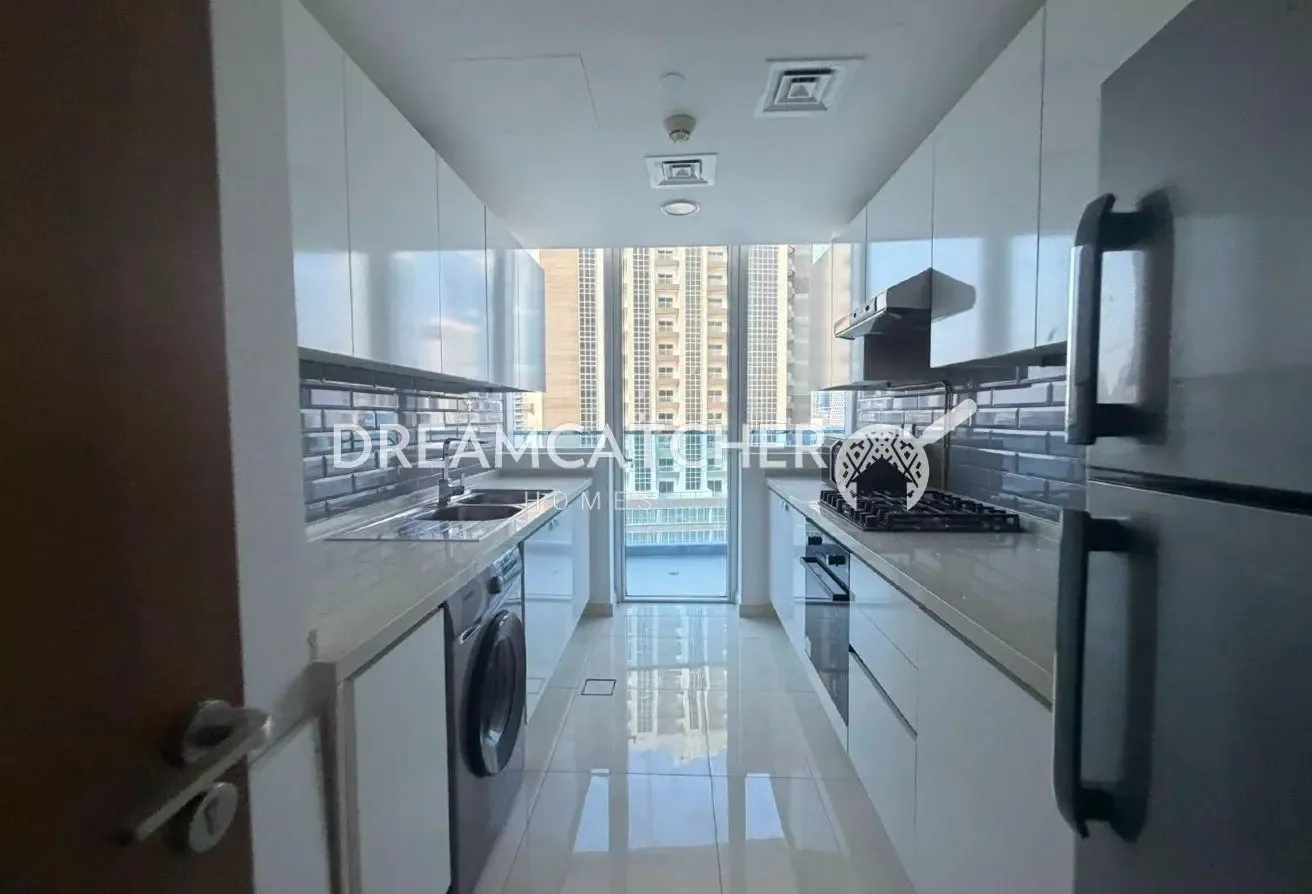 Canal view | Closed Kitchen | Big layout