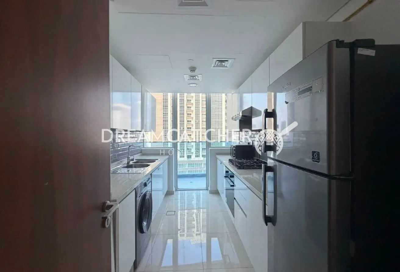 Canal view | Closed Kitchen | Big layout