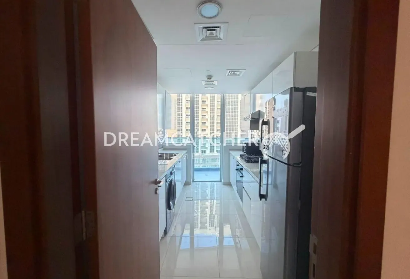 Canal view | Closed Kitchen | Big layout