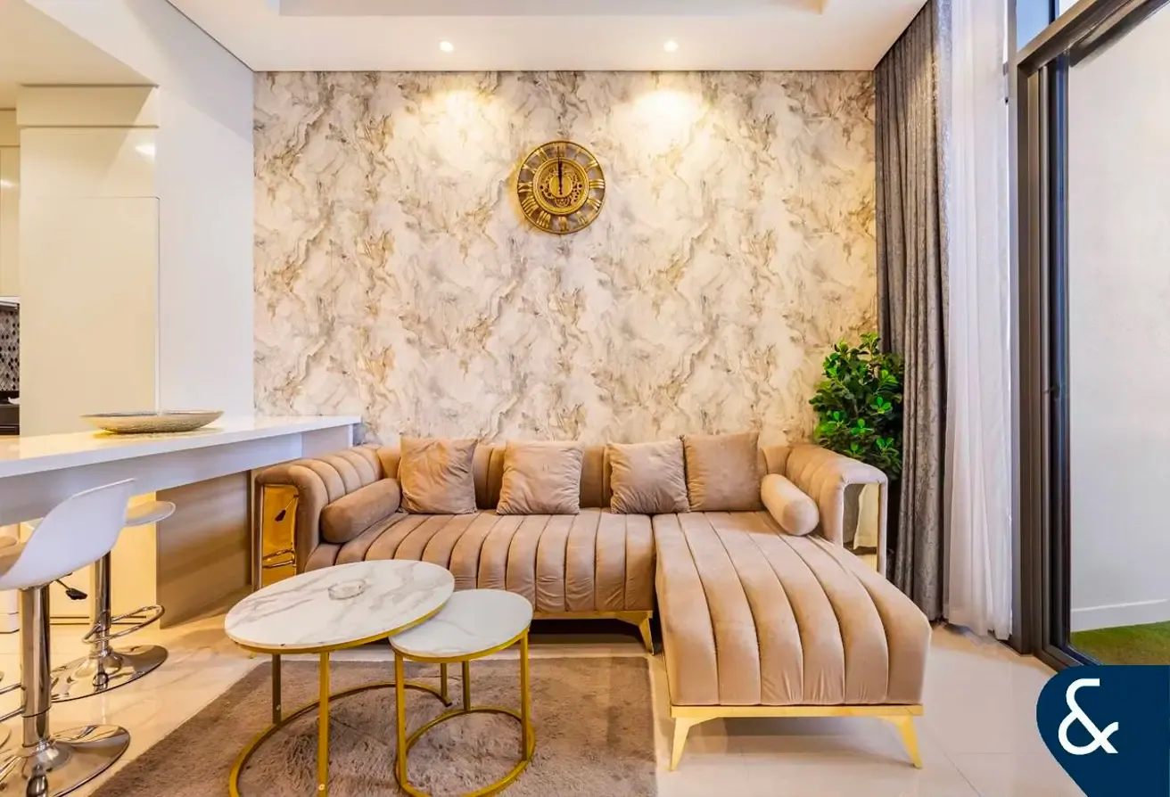 2 Bedrooms | Furnished Apartment | Upgraded
