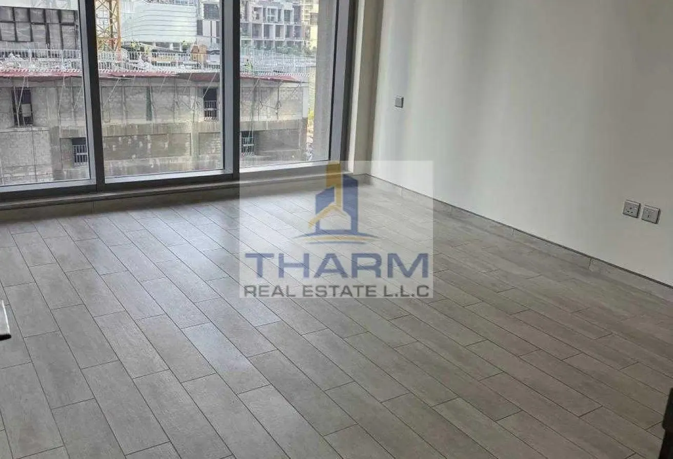 Unfurnished1BR Apartment in Atria RA Business Bay