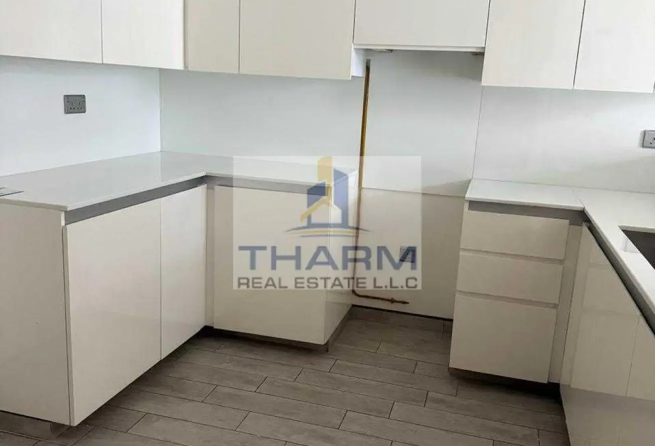 Unfurnished1BR Apartment in Atria RA Business Bay