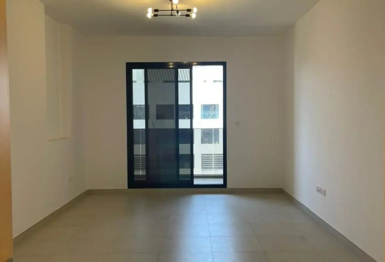 Spacious 2BHK-Pool-Gym-Near To Metro