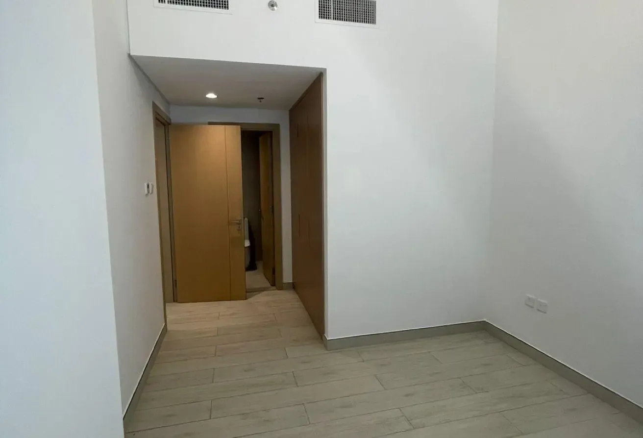 Spacious 2BHK-Pool-Gym-Near To Metro