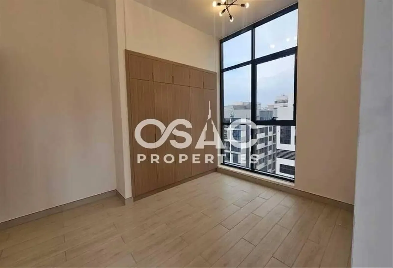 SPACIOUS 2BHK | CLOSE TO METRO | FAMILY BUILDING