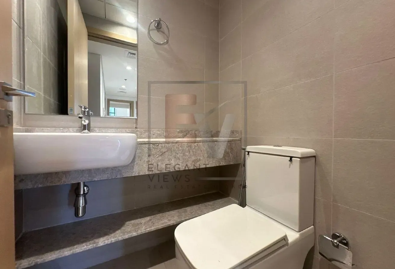 Spacious and Bright 2 Bedroom Apartment
