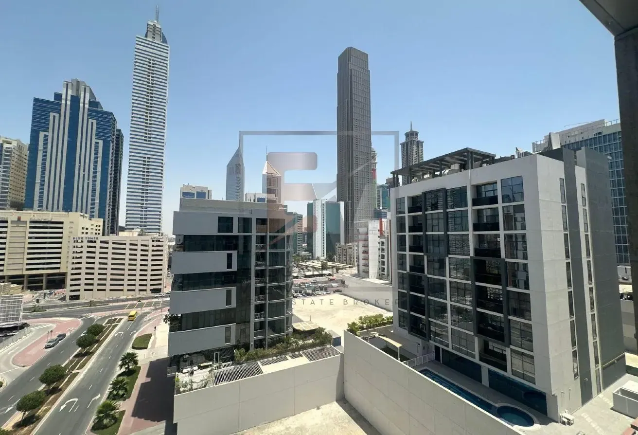 Spacious and Bright 2 Bedroom Apartment