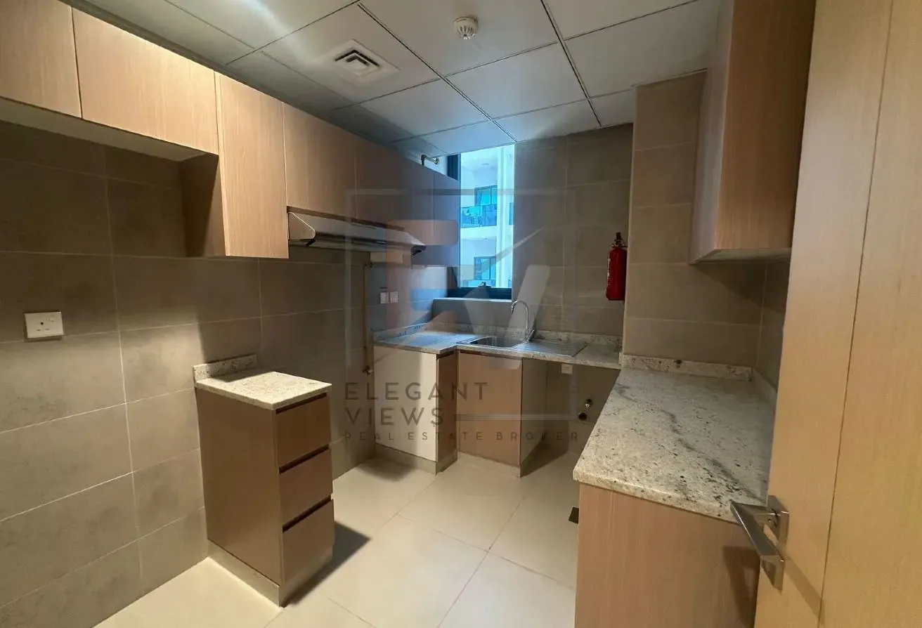 Comfortable 2 Bedroom Apartment | Haas Building