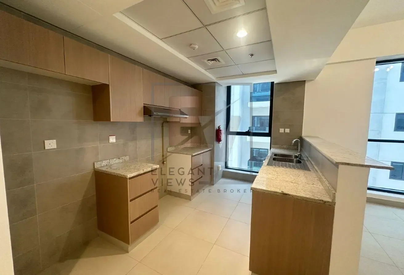 Modern 2 BR Apartment | Haas Building, Al Satwa