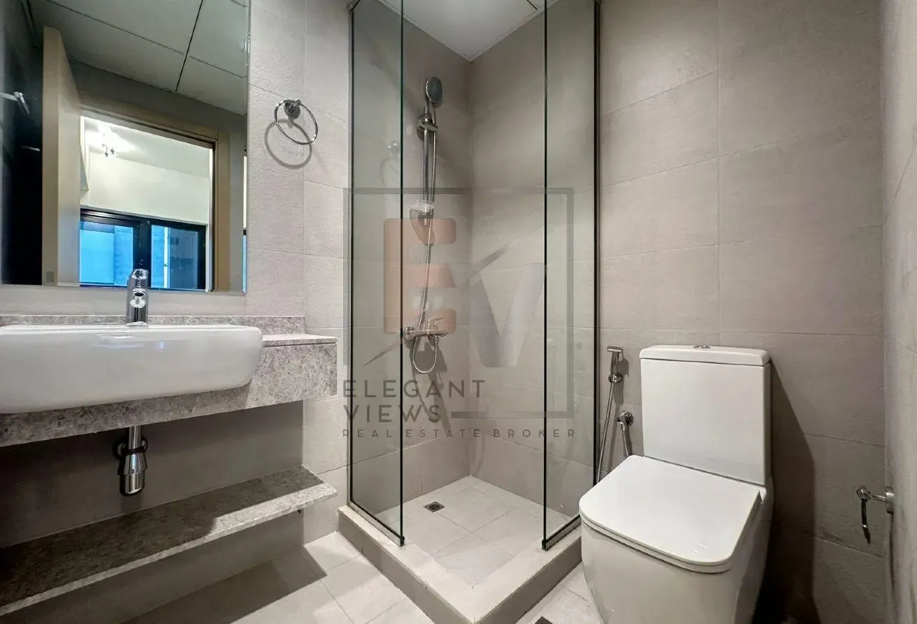 Modern 2 BR Apartment | Haas Building, Al Satwa