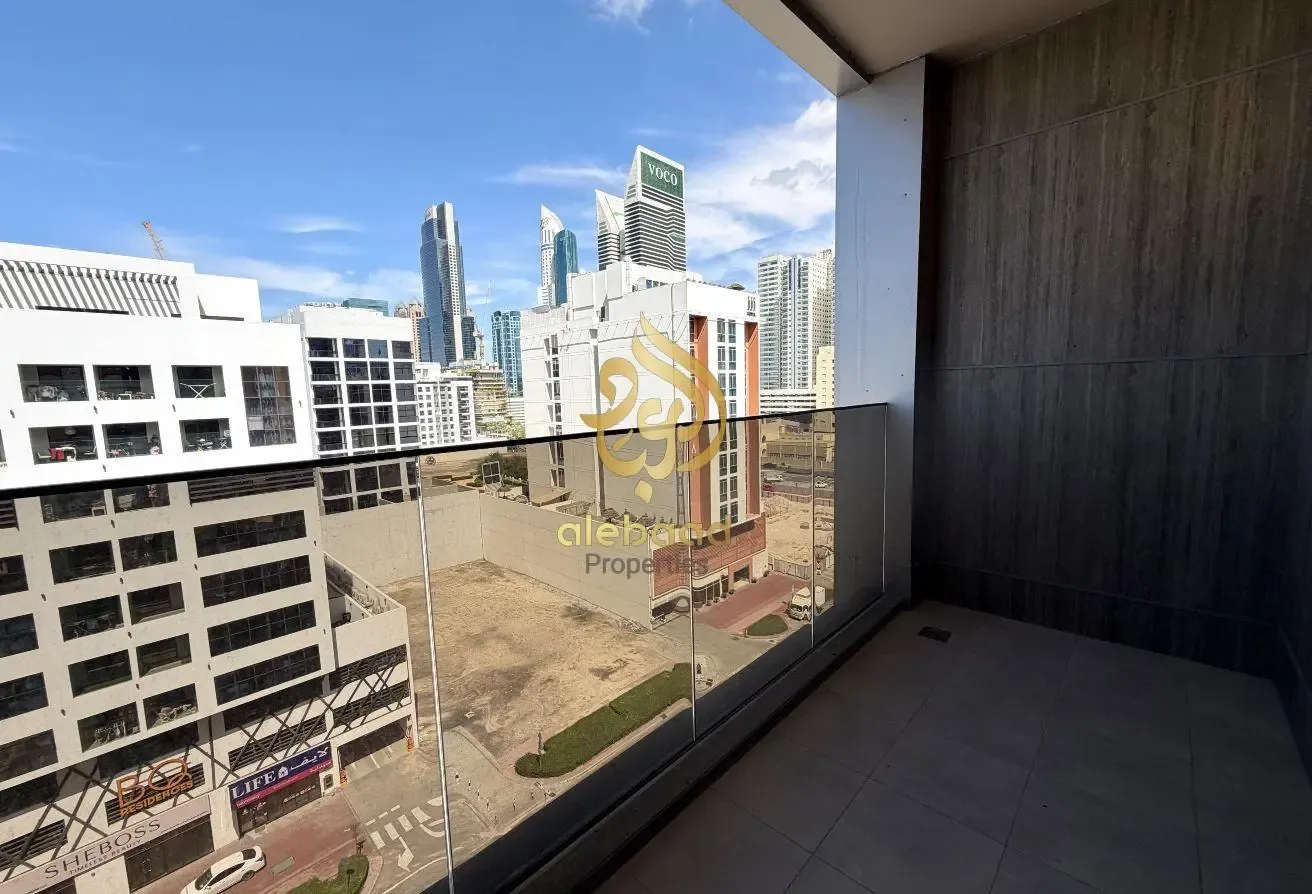 Brand New building perfect location family place