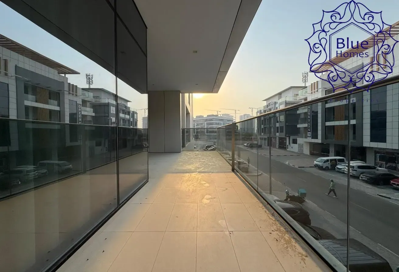 Fully Furnished 2BHK  Modren Living READY TO MOVE