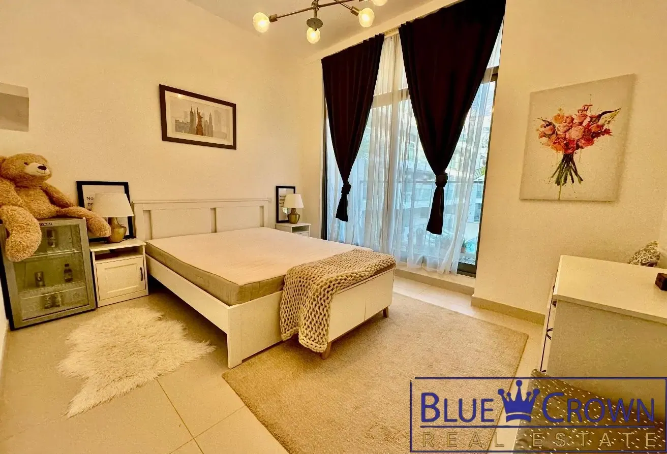 POOL VIEW— LOW PRICE 1 BR  FOR RENT