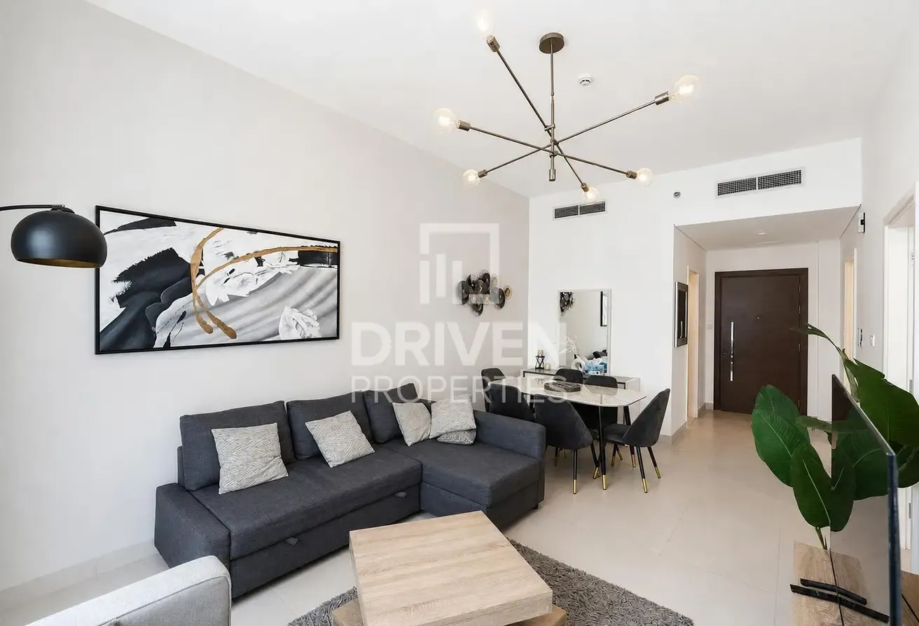 Modern Unit | Ready to Move in | Premium Amenities