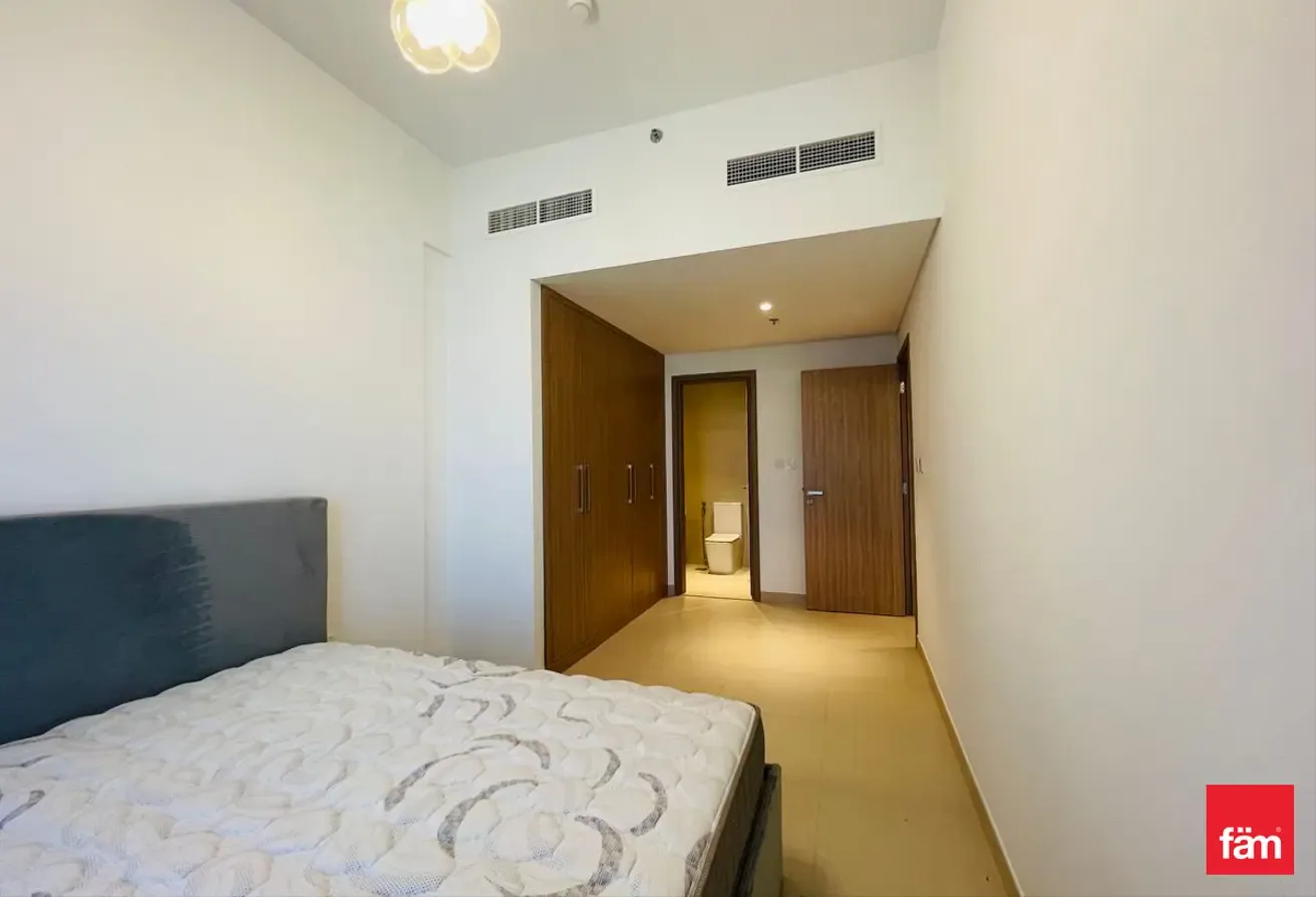 Chiller Free | Spacious Unit | Fully Furnished