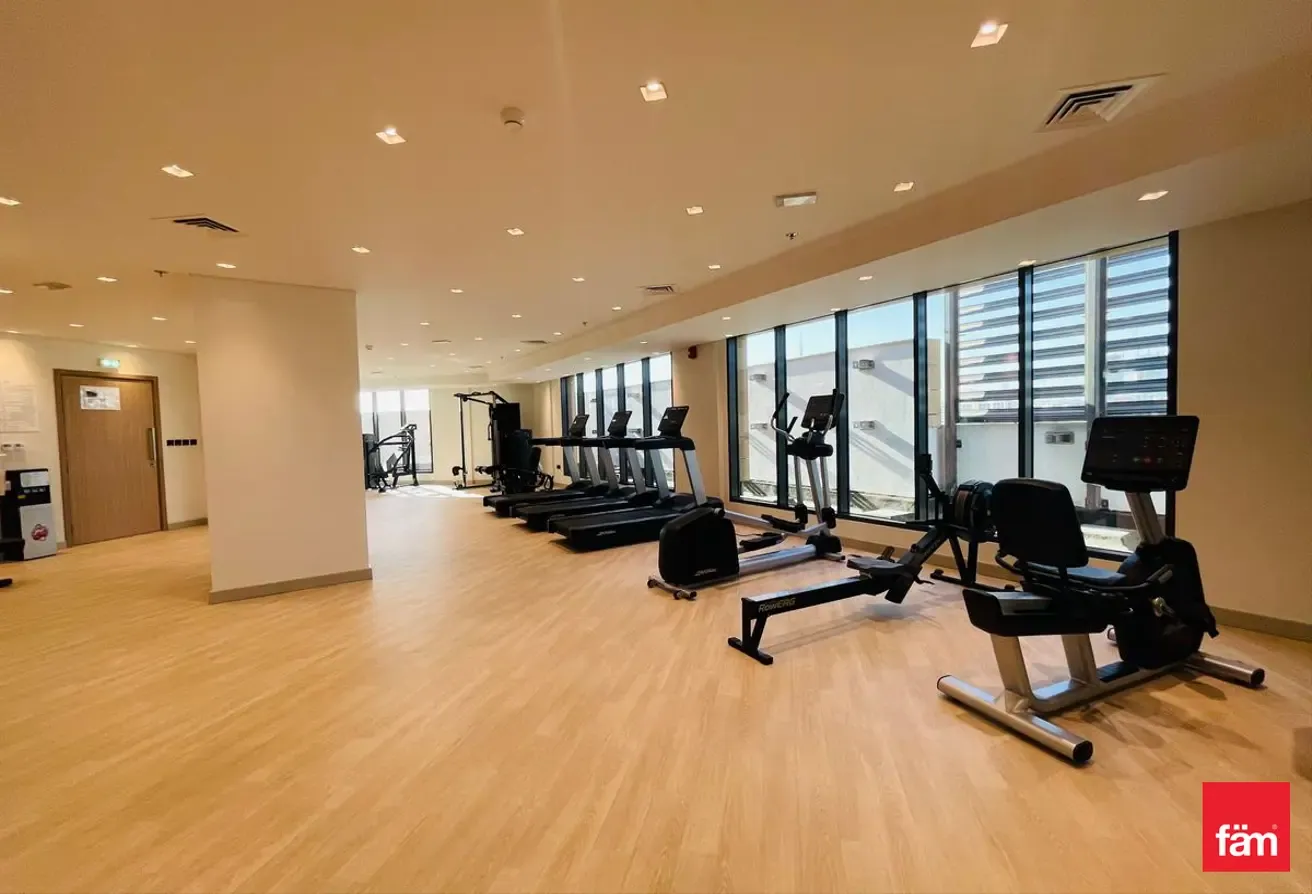 Chiller Free | Spacious Unit | Fully Furnished