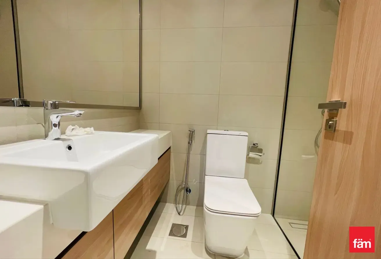 Chiller Free | Spacious Unit | Fully Furnished