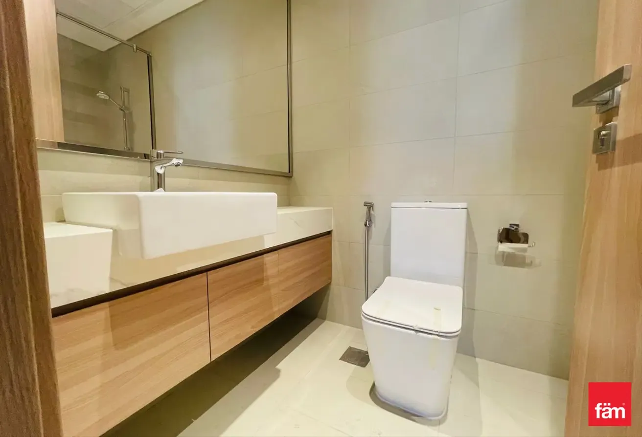 Chiller Free | Spacious Unit | Fully Furnished