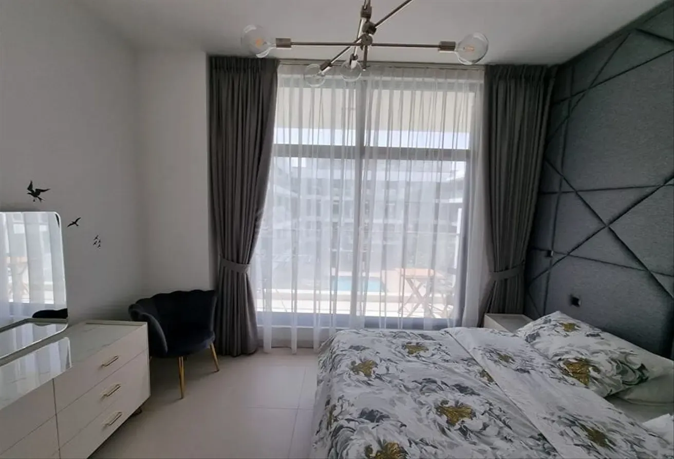 Vacant | pool views | large layout | Furnished