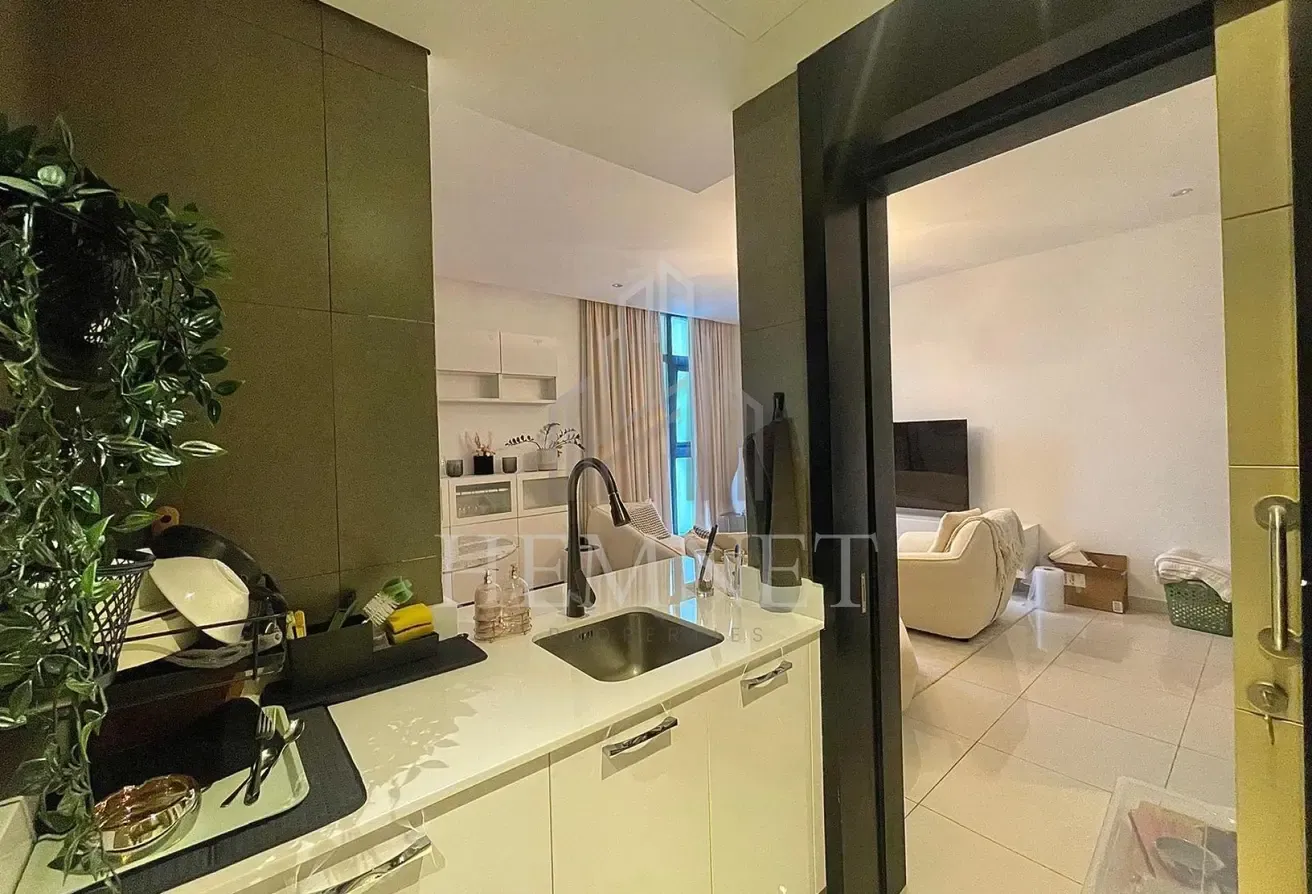 Fully Furnished | Luxury Apt | Prime Location