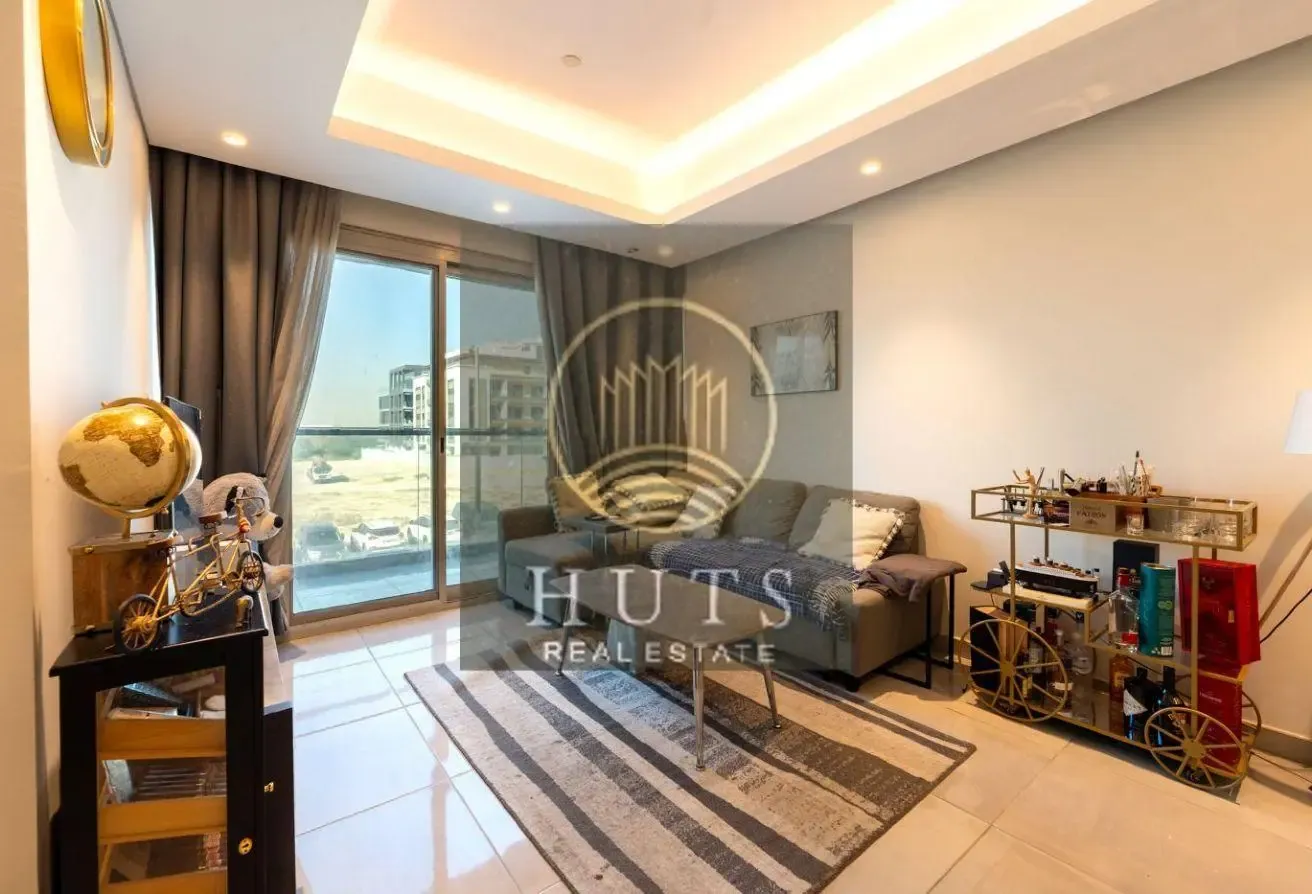 FULLY FURNISHED | SPACIOUS LAYOUT | BRIGHT