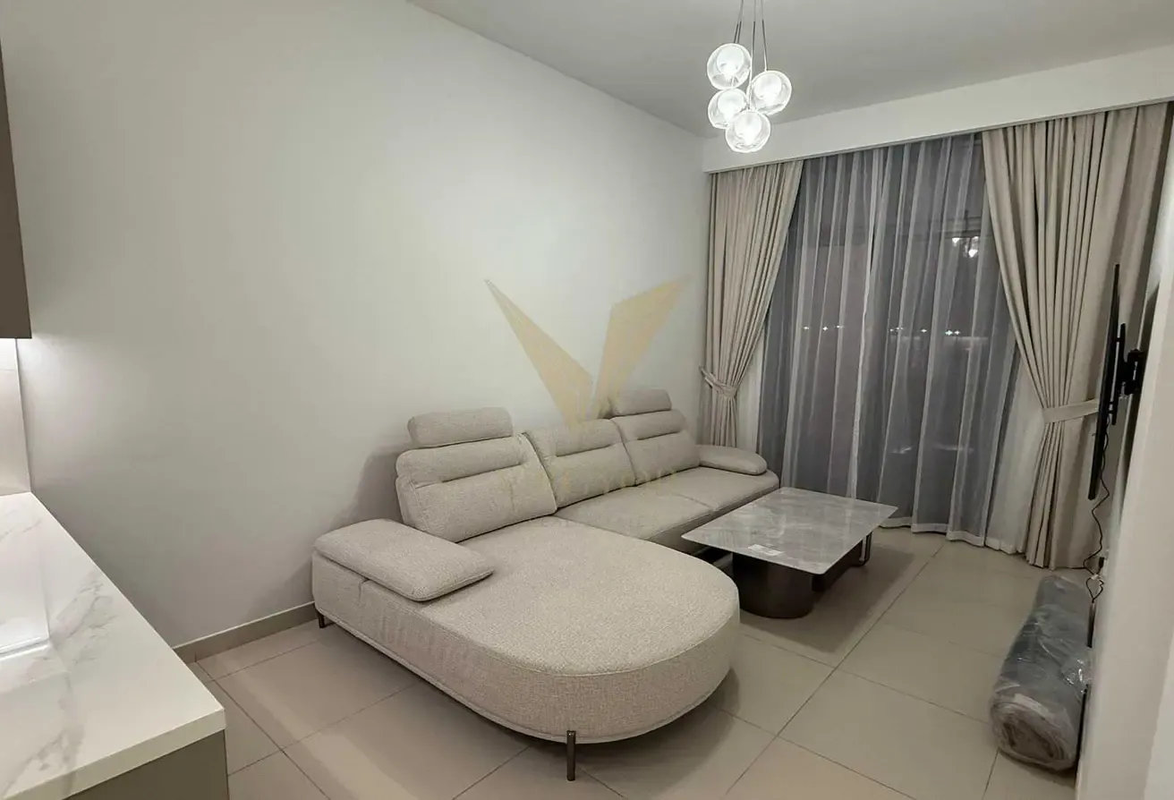 Modern 2BR with Natural Light | Chiller Free