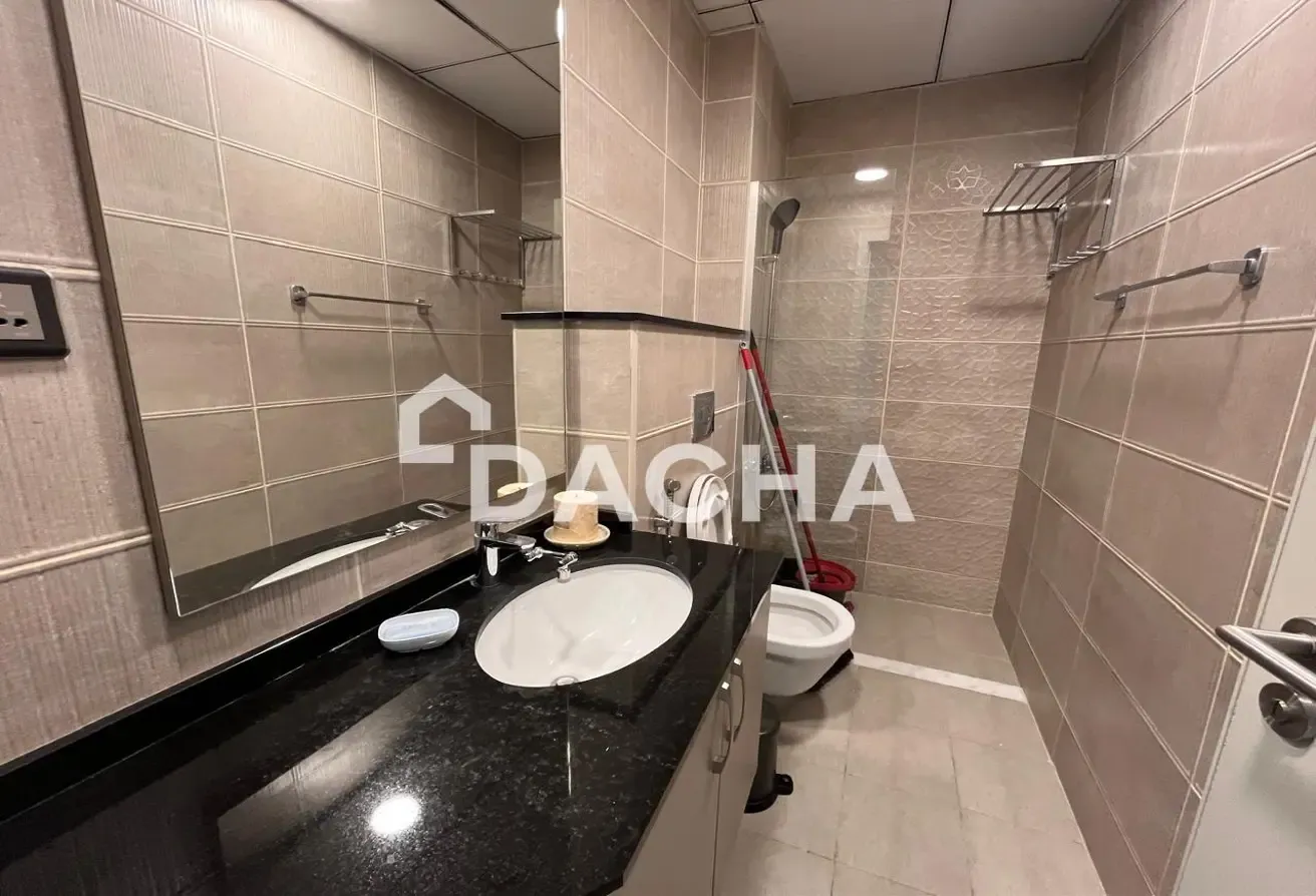 Furnished | Large Closed Kitchen | Vacant