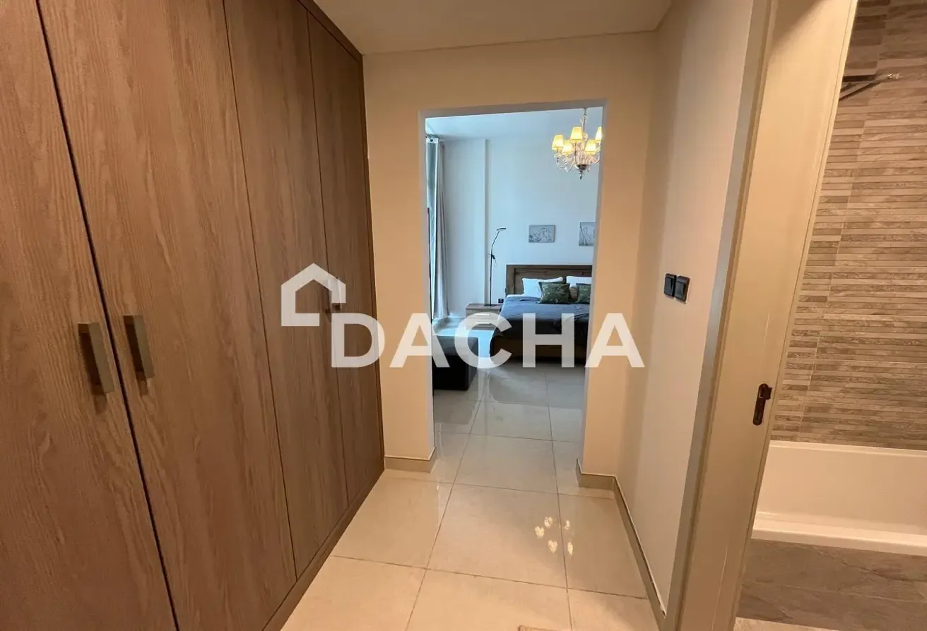 Furnished | Large Closed Kitchen | Vacant