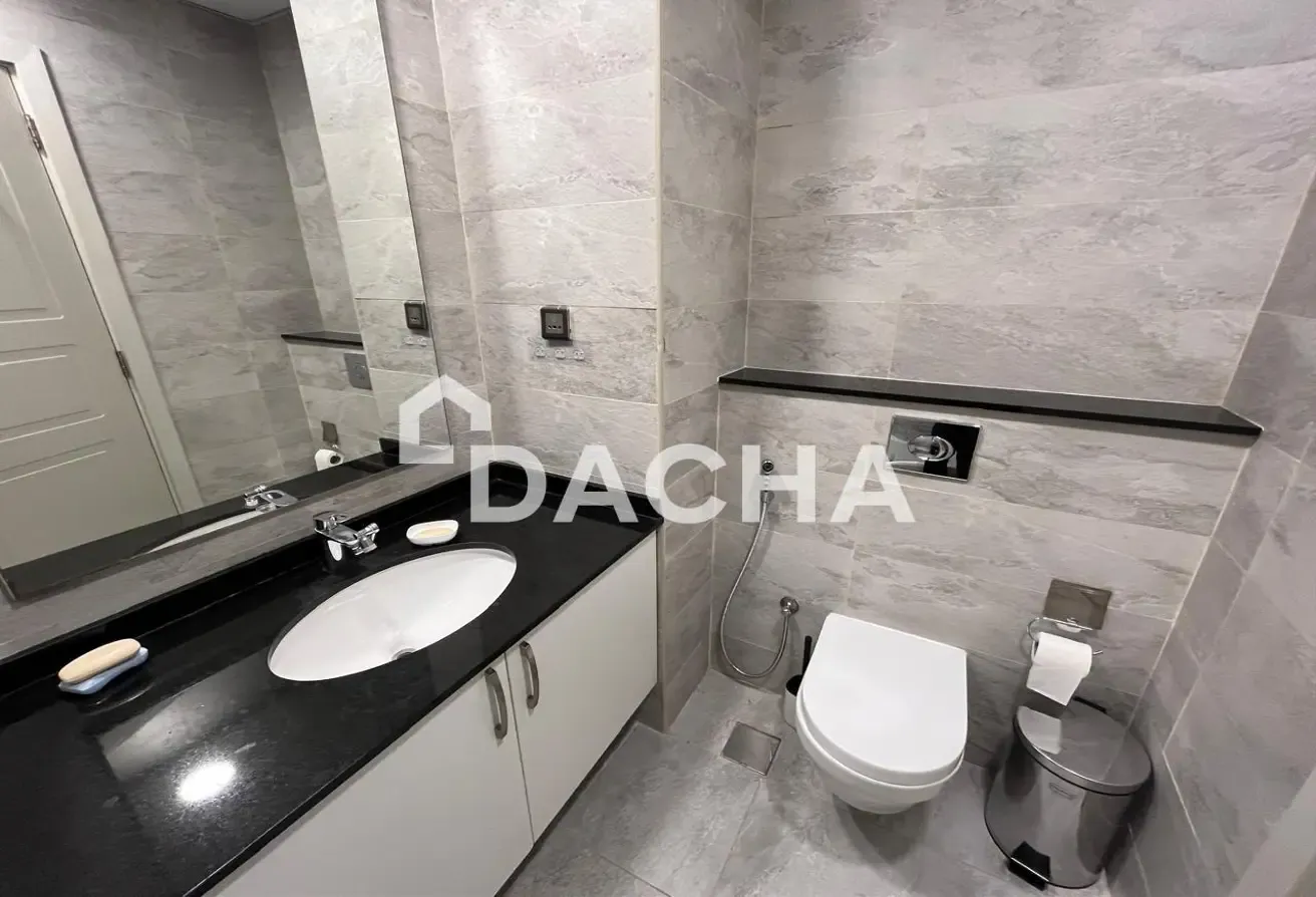 Furnished | Large Closed Kitchen | Vacant