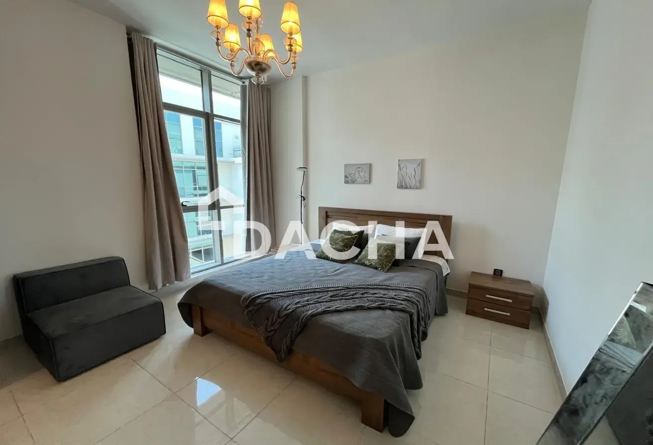 Furnished | Large Closed Kitchen | Vacant