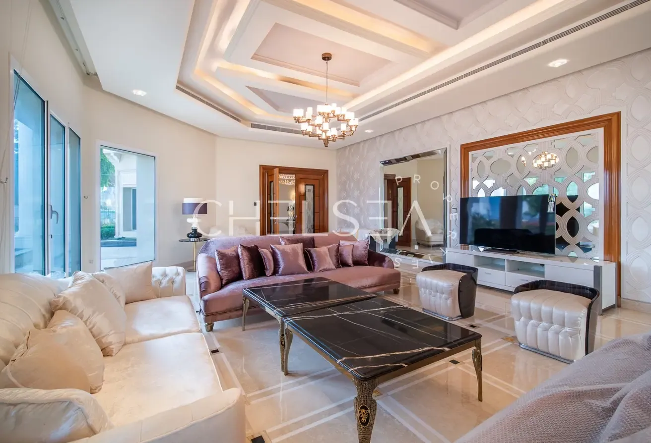LAKE VIEW | SIGNATURE VILLA | ITALIAN INTERIOR