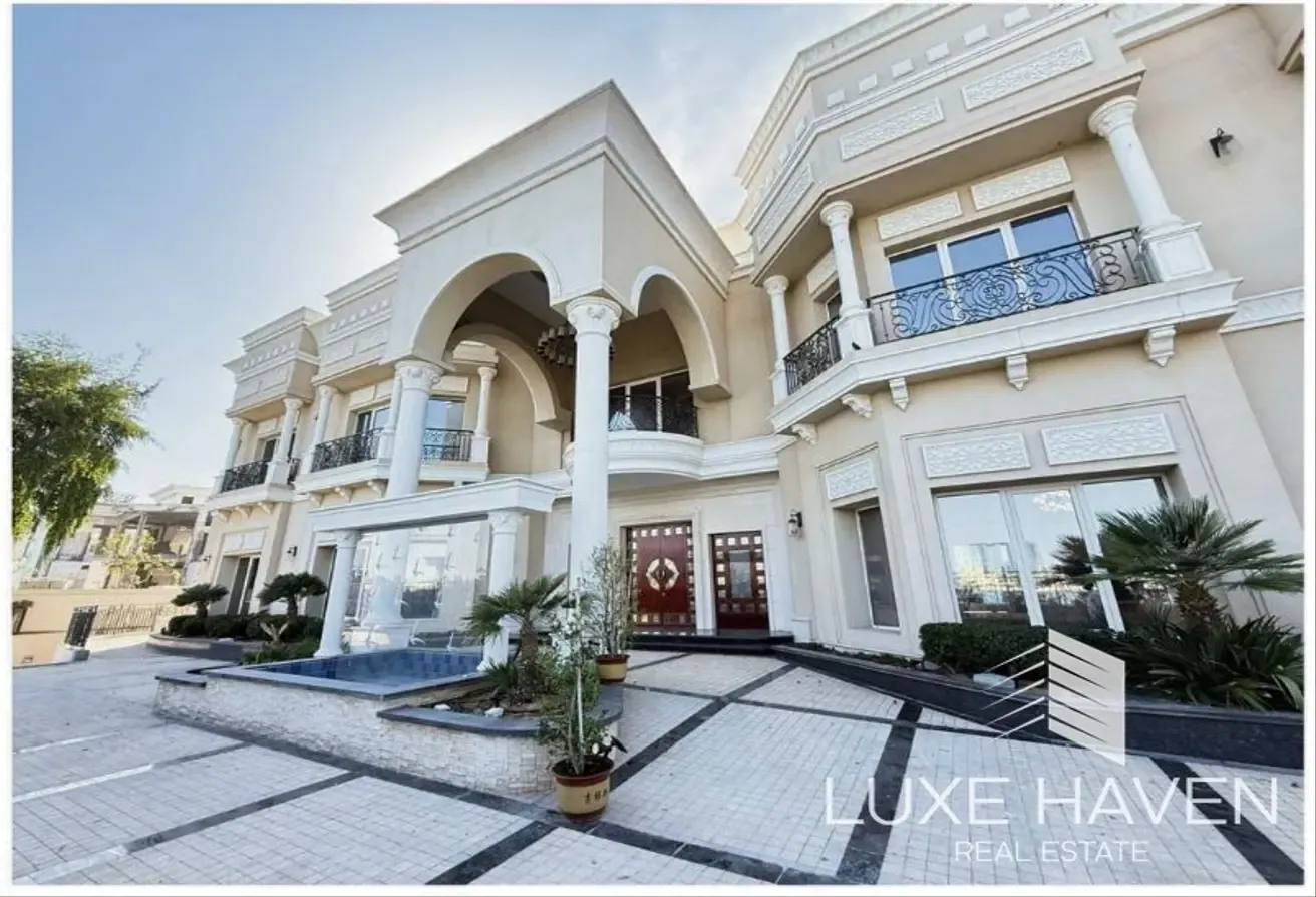 Lake Views | Luxury Villa | Private Pool