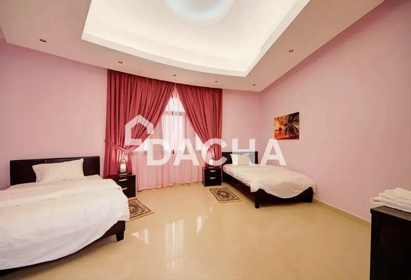 7BR Lake-Facing Villa | Elevator | Pool | Cinema