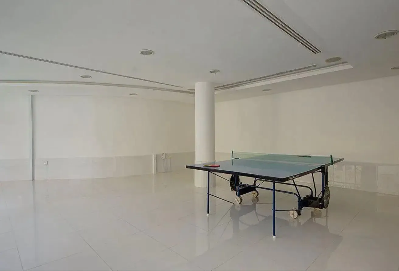7BR Lake-Facing Villa | Elevator | Pool | Cinema