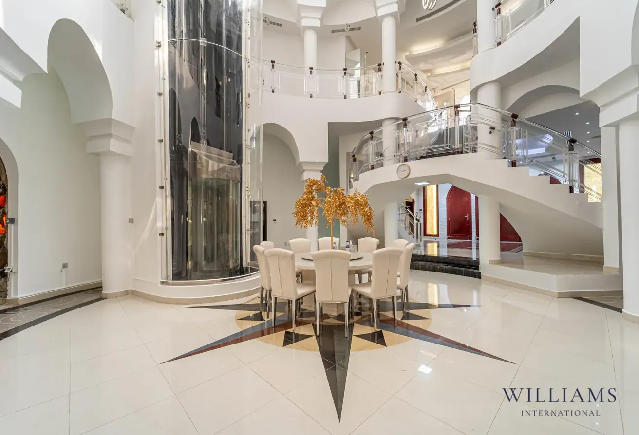 MAIN LAKE VIEW | 8 BEDROOMS | LARGE VILLA