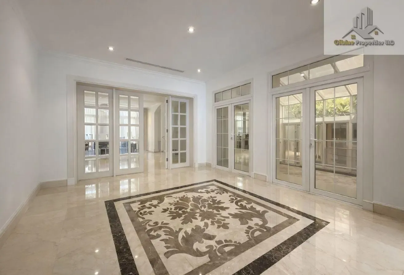 Spacious Villa | Swimming Pool | Covered Parking