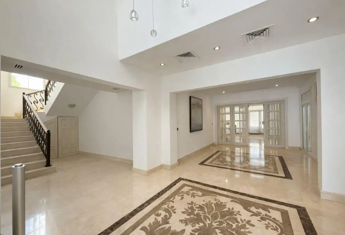 Lake View | Bright Villa | Private Pool & Garden